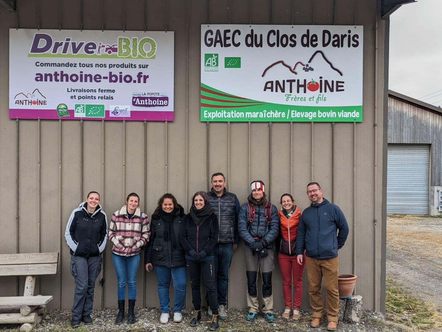 Au Grenier, nous avons à cœur d'être au plus proche de nos fournisseurs locaux Au Grenier, nous avons à cœur d'être au plus proche de nos fournisseurs locaux