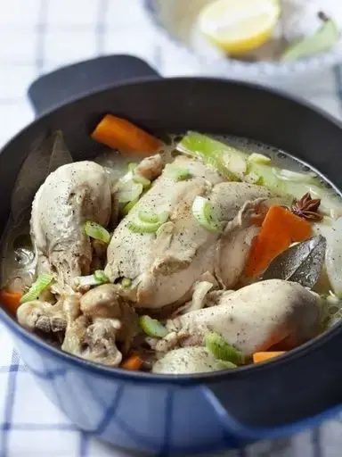 Poule au pot à l'ancienne