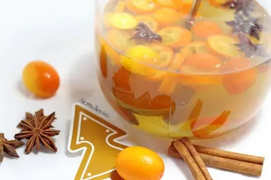 Vin de noël (vin blanc, kumquats, badiane et cannelle)